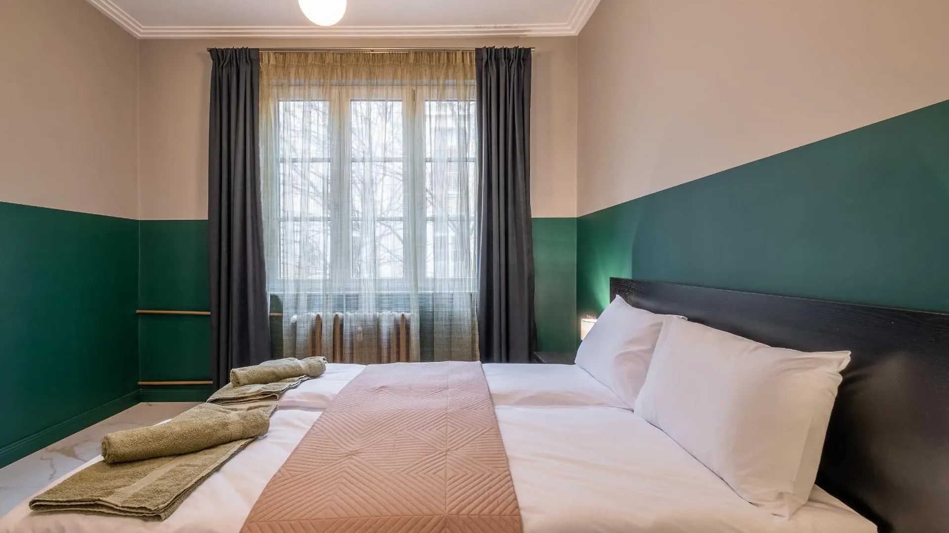 Sofia'S Classy Blu -2 Bedrooms 0*, Sofia
